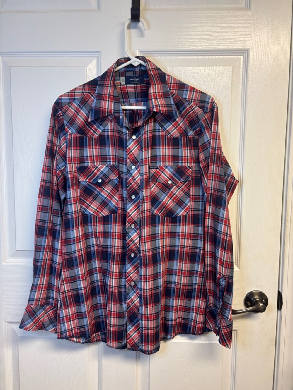 Vintage Wrangler Red Navy and White Plaid Western Pearl Snap Shirt size Large